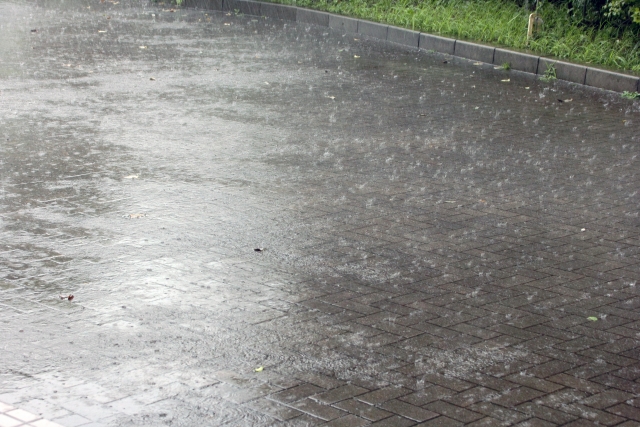 ゲリラ豪雨対策グッズをそろえよう！おすすめ商品5選+スマホアプリ3選
